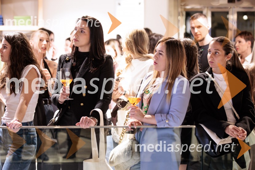 Topshop, otvoritev trgovine