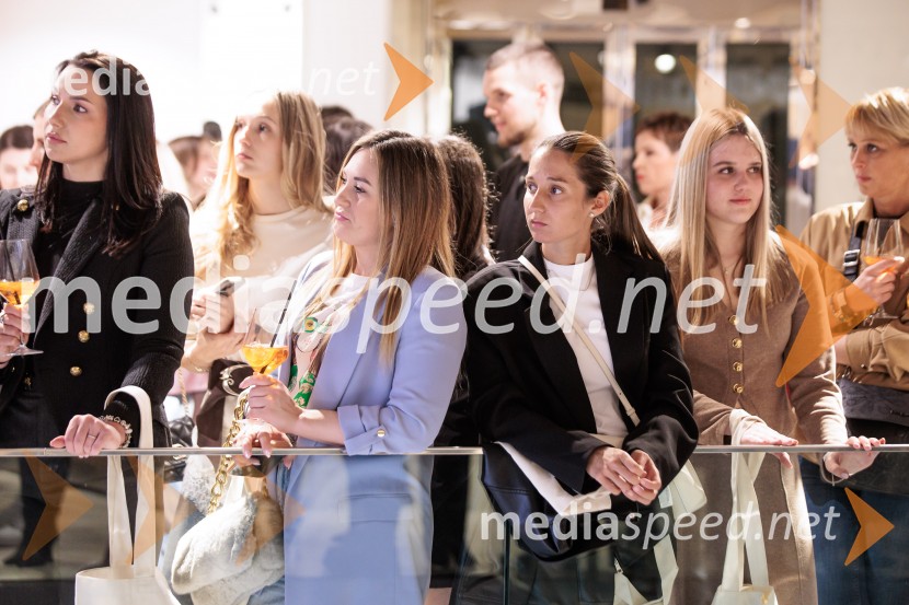 Topshop, otvoritev trgovine