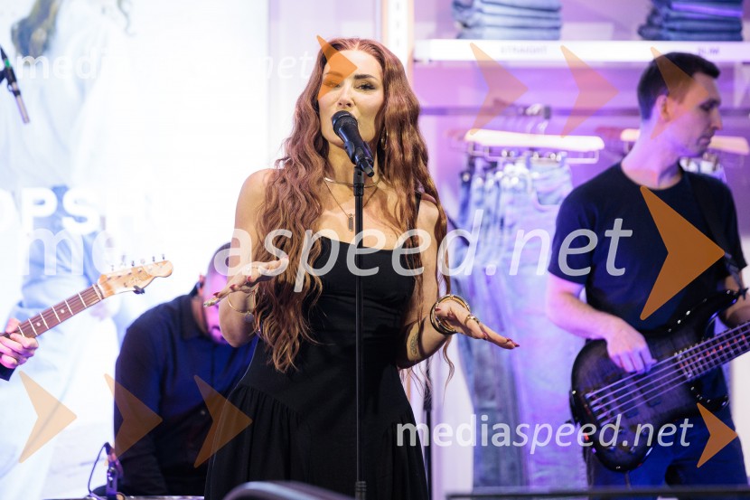 Topshop, otvoritev trgovine