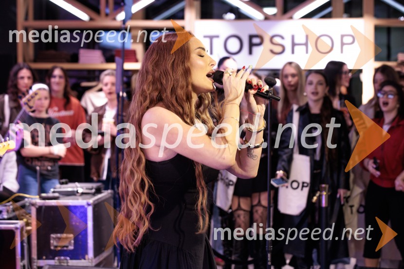 Topshop, otvoritev trgovine