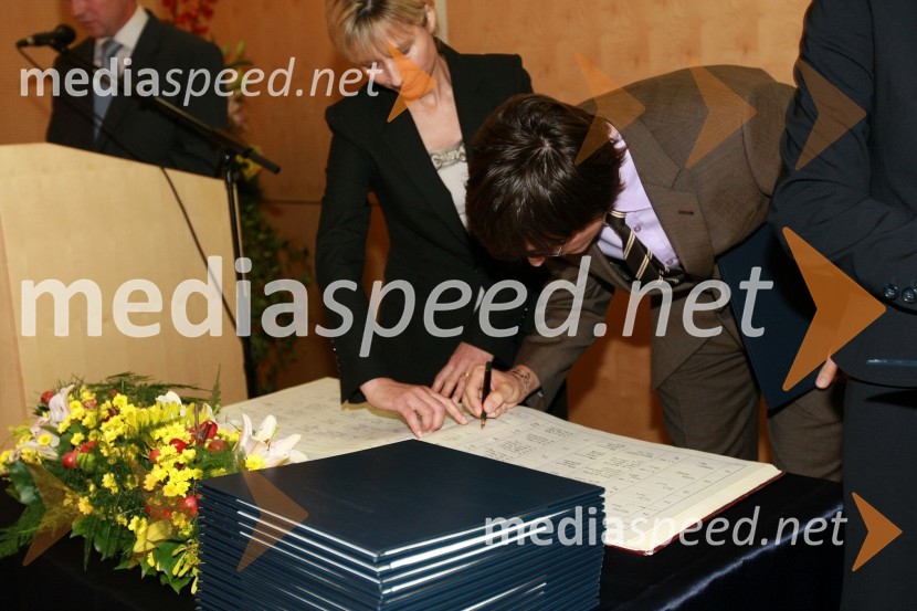 Dr. Tomaž Žula, Fakulteta za gradbeništvo Univerze v MariboruUniverza v Mariboru: Promocija doktorjev znanosti, oktober 2009