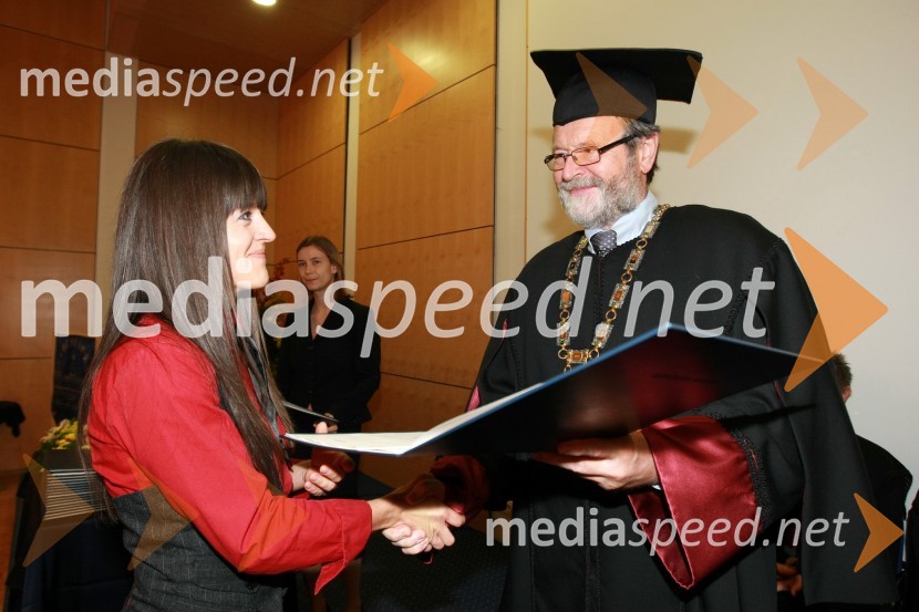 Dr. Aleksandra Tepeh, Fakulteta za naravoslovje in matematiko Univerze v Mariboru in prof. dr. Ivan Rozman, rektor Univerze v MariboruUniverza v Mariboru: Promocija doktorjev znanosti, oktober 2009