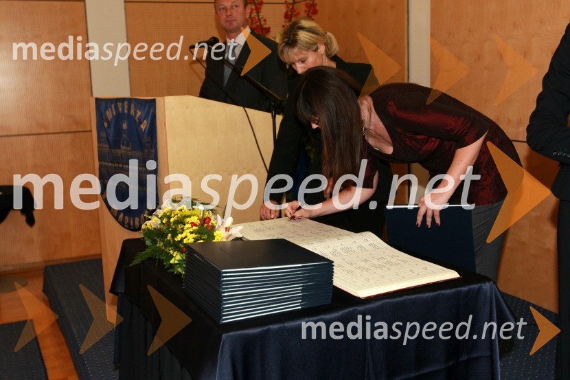 Dr. Tadeja Kraner Šumenjak, Fakulteta za naravoslovje in matematiko Univerze v MariboruUniverza v Mariboru: Promocija doktorjev znanosti, oktober 2009