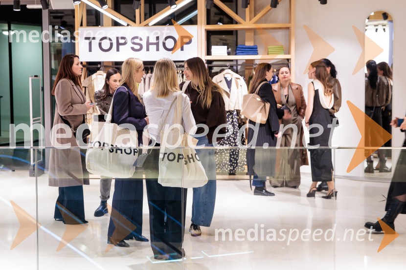 Topshop, otvoritev trgovine