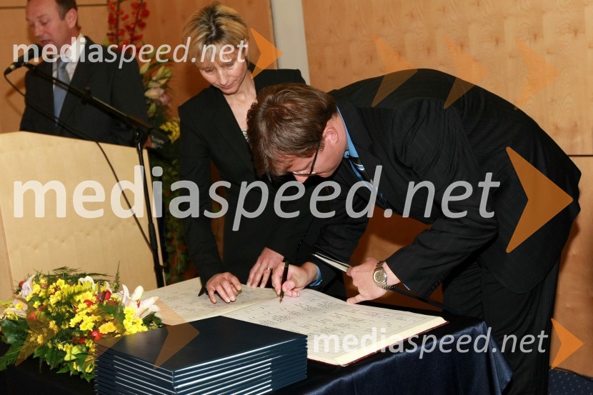 Dr. Danijel Grafenauer, Filozofska fakulteta Univerze v MariboruUniverza v Mariboru: Promocija doktorjev znanosti, oktober 2009