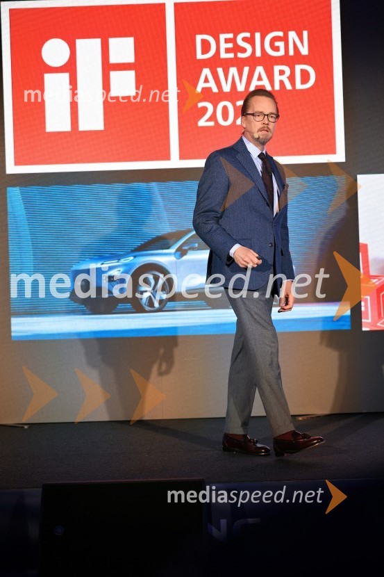  Jakob Petterssen, direktor zunanjega oblikovanja DeepalCHANGAN, predstavitev