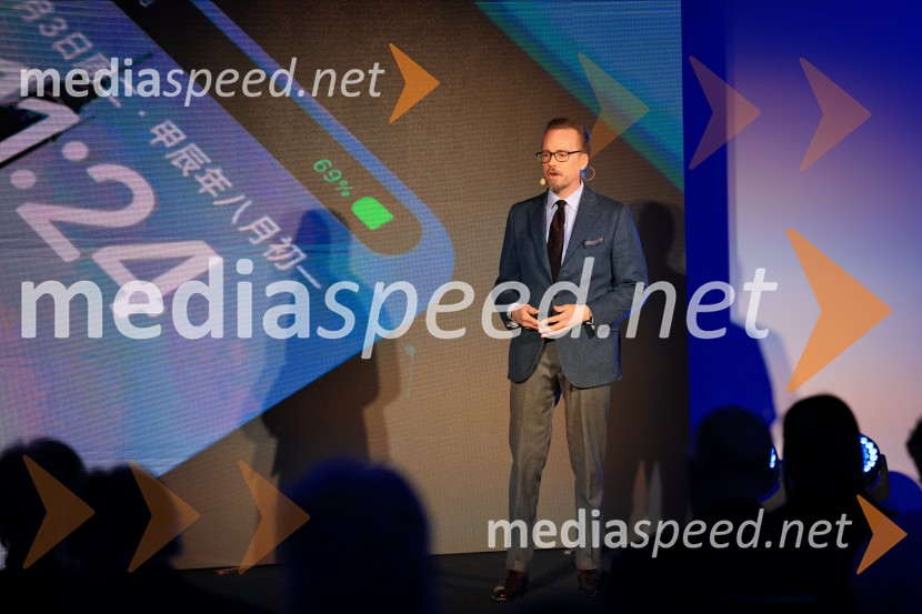  Jakob Petterssen, direktor zunanjega oblikovanja DeepalCHANGAN, predstavitev