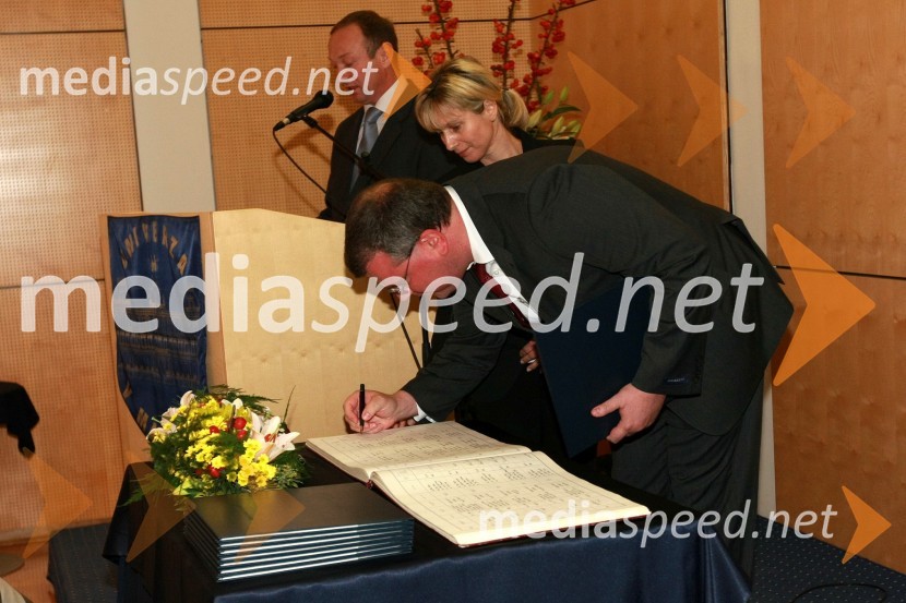 Dr. Andrej Gusel, Fakulteta za strojništvo Univerze v MariboruUniverza v Mariboru: Promocija doktorjev znanosti, oktober 2009