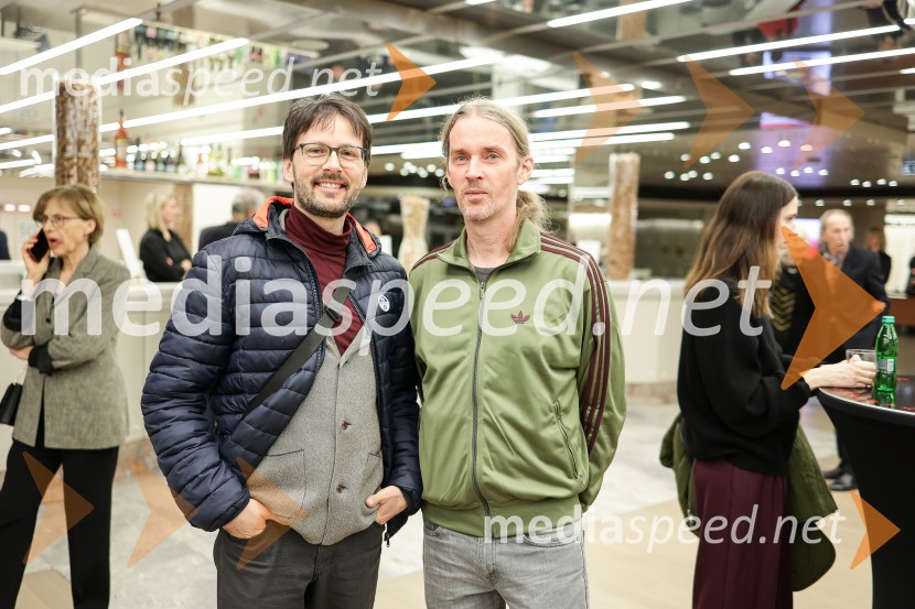  ... ;  Andrej Jaklič, vodja gledališkega in sodobnoplesnega programa CDNot Standing: Predznak, Cankarjev dom