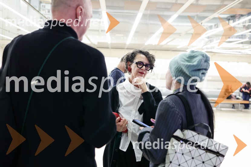 Not Standing: Predznak, Cankarjev dom