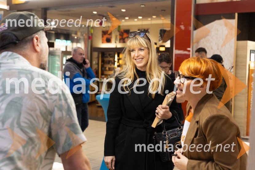 Filip Flisar v Citycentru Celje zarezal v Pohorsko šunko