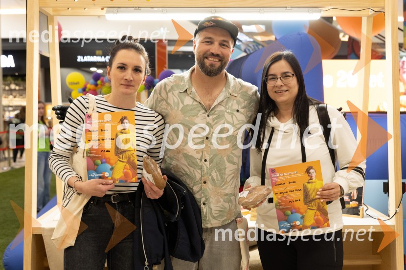 Filip Flisar v Citycentru Celje zarezal v Pohorsko šunko