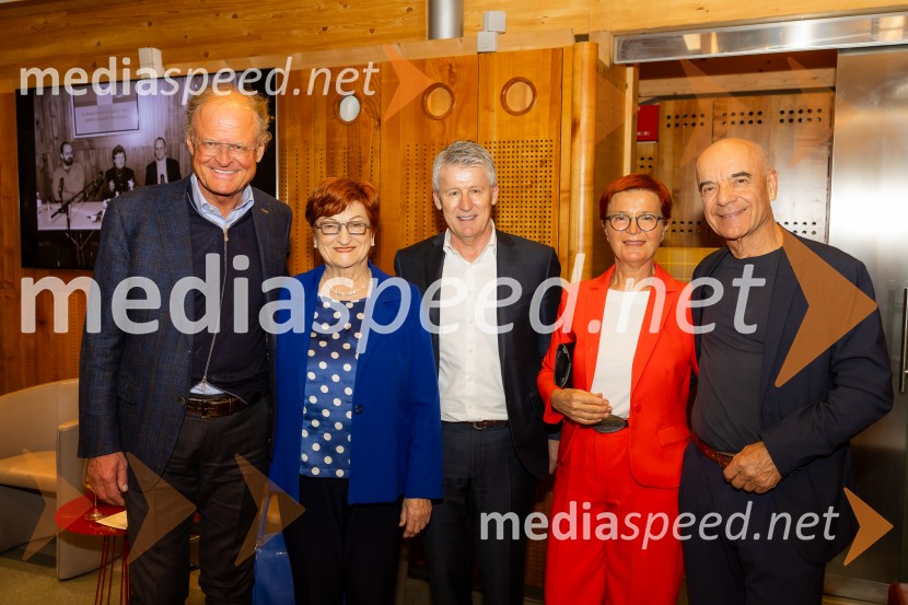 Iskrivo v živo: pogovor z nagrajencema Združenja Manager