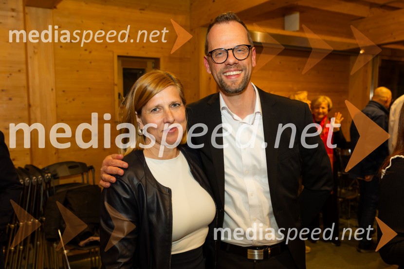 Iskrivo v živo: pogovor z nagrajencema Združenja Manager