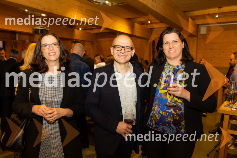 Iskrivo v živo: pogovor z nagrajencema Združenja Manager