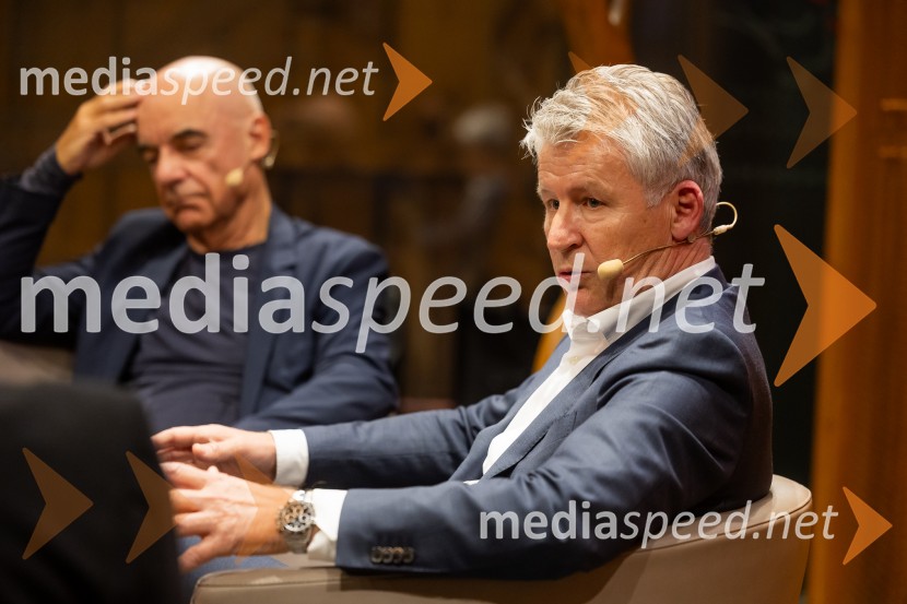 Iskrivo v živo: pogovor z nagrajencema Združenja Manager