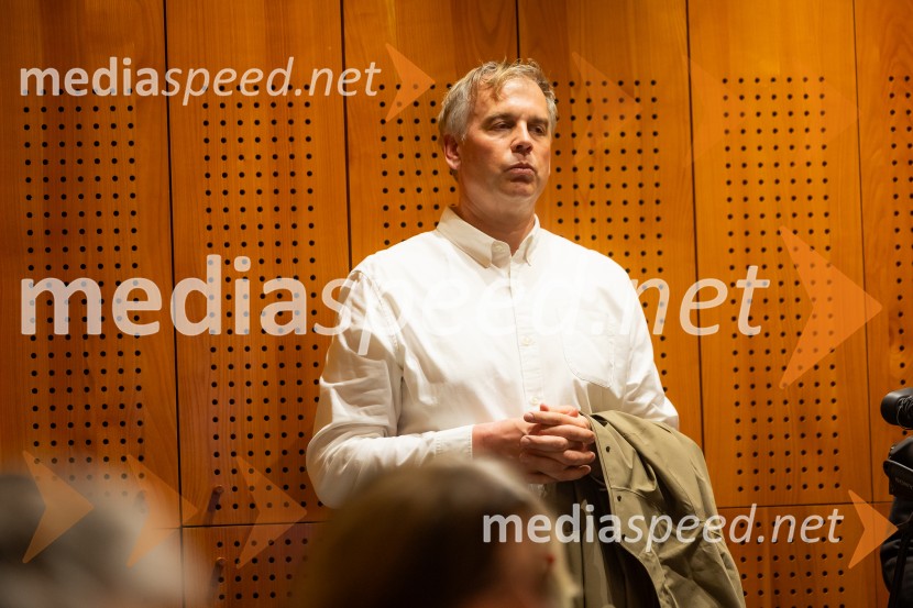 Iskrivo v živo: pogovor z nagrajencema Združenja Manager