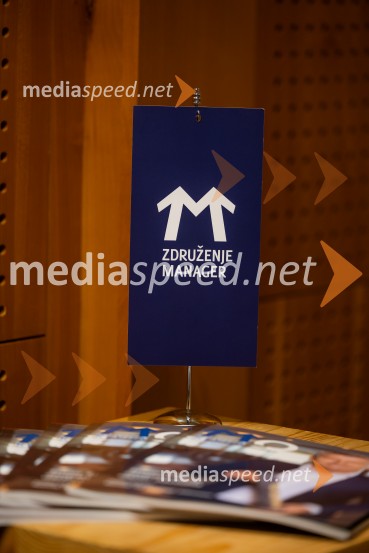 Iskrivo v živo: pogovor z nagrajencema Združenja Manager