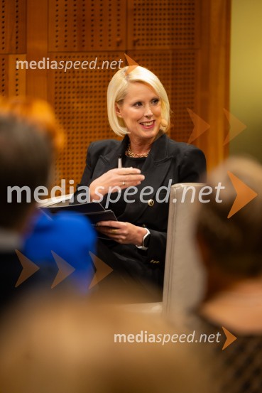 Iskrivo v živo: pogovor z nagrajencema Združenja Manager