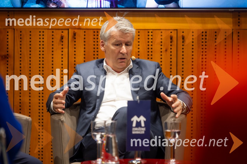 Iskrivo v živo: pogovor z nagrajencema Združenja Manager