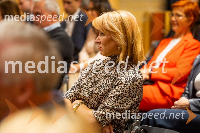 Iskrivo v živo: pogovor z nagrajencema Združenja Manager