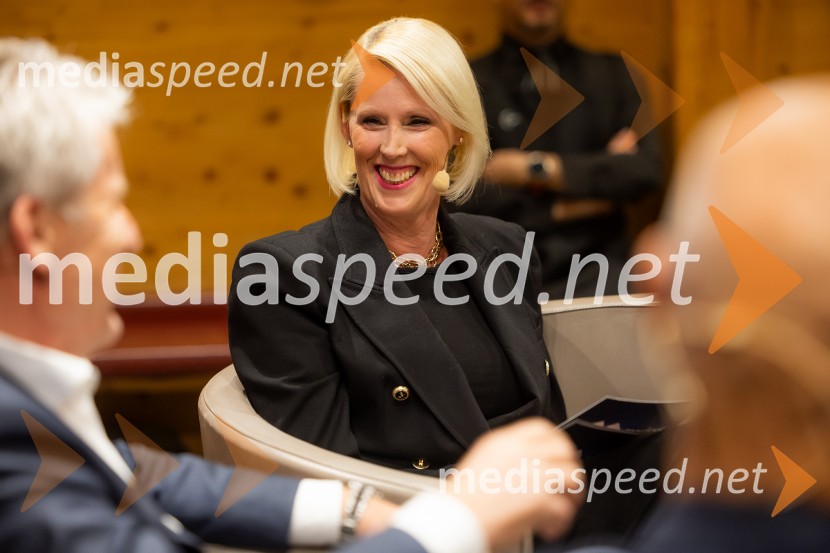 Iskrivo v živo: pogovor z nagrajencema Združenja Manager