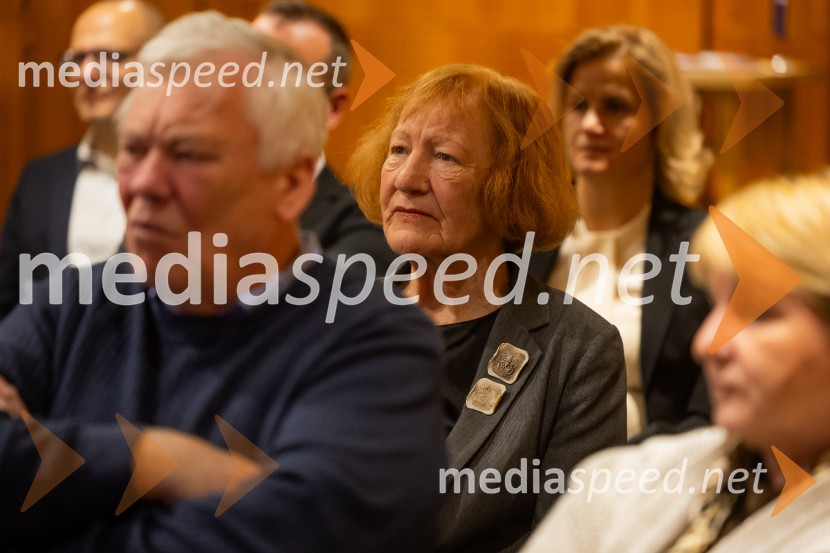 Iskrivo v živo: pogovor z nagrajencema Združenja Manager