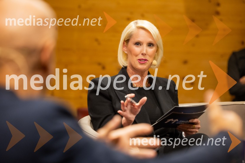 Iskrivo v živo: pogovor z nagrajencema Združenja Manager