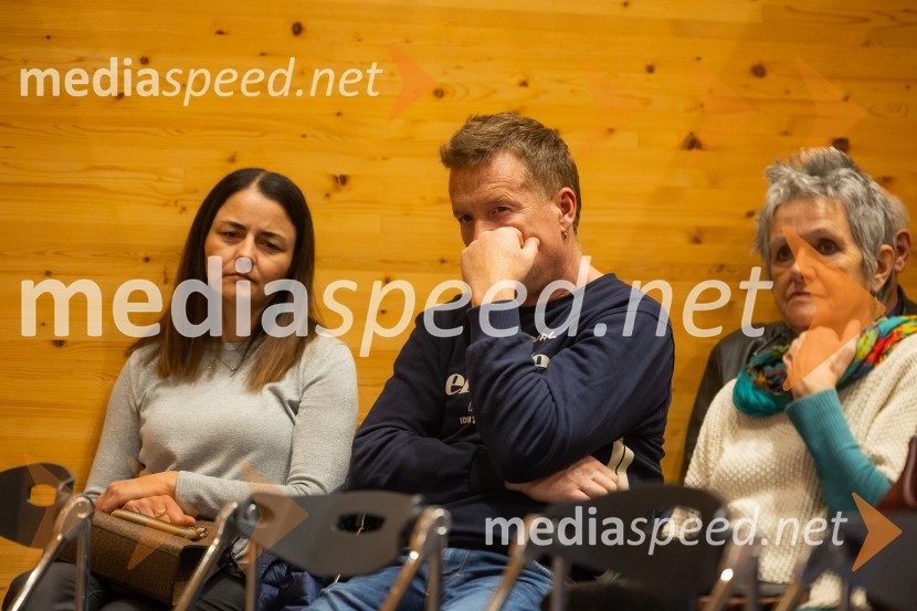 Iskrivo v živo: pogovor z nagrajencema Združenja Manager