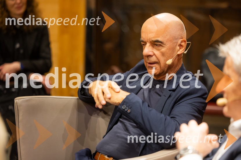 Iskrivo v živo: pogovor z nagrajencema Združenja Manager