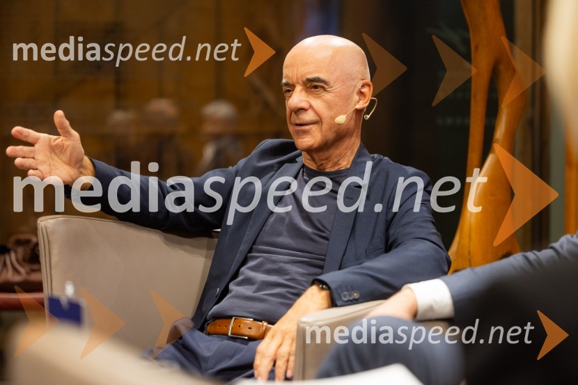 Iskrivo v živo: pogovor z nagrajencema Združenja Manager