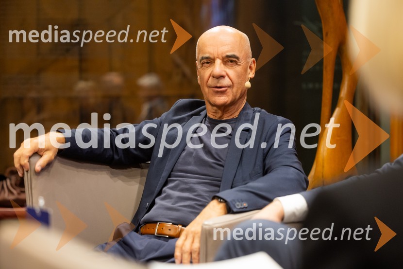 Iskrivo v živo: pogovor z nagrajencema Združenja Manager