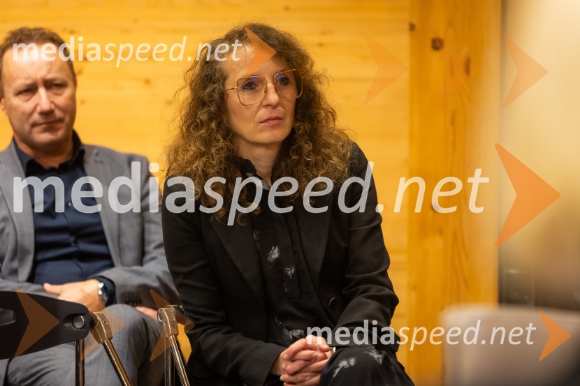 Iskrivo v živo: pogovor z nagrajencema Združenja Manager