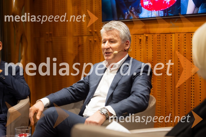 Iskrivo v živo: pogovor z nagrajencema Združenja Manager