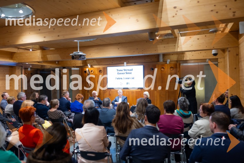 Iskrivo v živo: pogovor z nagrajencema Združenja Manager