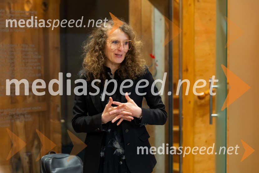 Iskrivo v živo: pogovor z nagrajencema Združenja Manager