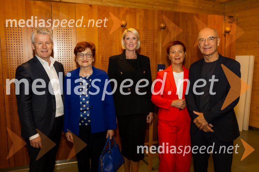 Iskrivo v živo: pogovor z nagrajencema Združenja Manager