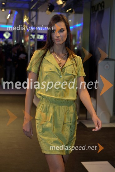 Sandra Marinovič, manekenkaMura, odprtje nove prodajalne in modna revija