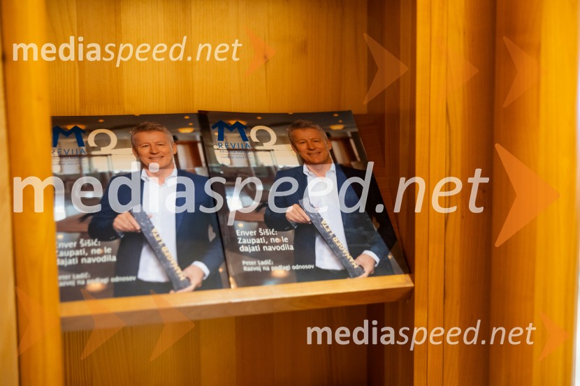 Iskrivo v živo: pogovor z nagrajencema Združenja Manager