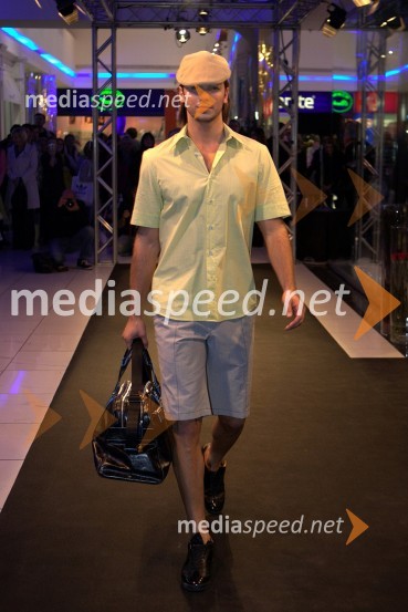 Dejan Lučič, manekenMura, odprtje nove prodajalne in modna revija