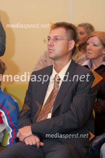 dr. Miro Cerar, pravnikMiro Cerar in njegov čas, predstavitev biografije Mira Cerarja