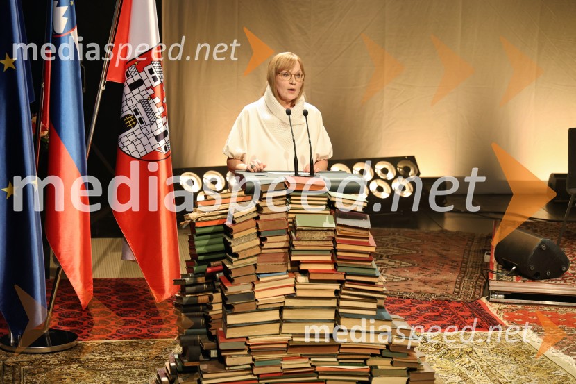 Glazerjeve nagrade 2026: Maja Godina Golija prejela priznanje za življenjsko delo