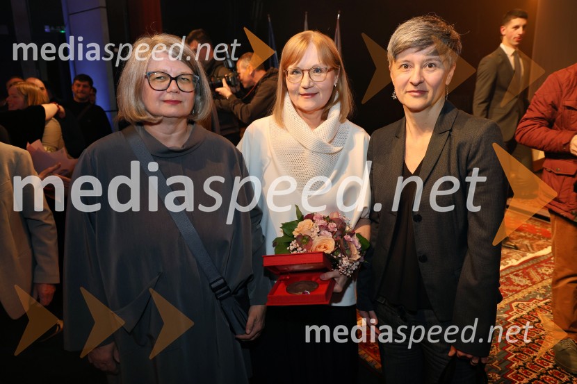 Glazerjeve nagrade 2026: Maja Godina Golija prejela priznanje za življenjsko delo