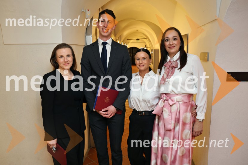 Glazerjeve nagrade 2026: Maja Godina Golija prejela priznanje za življenjsko delo