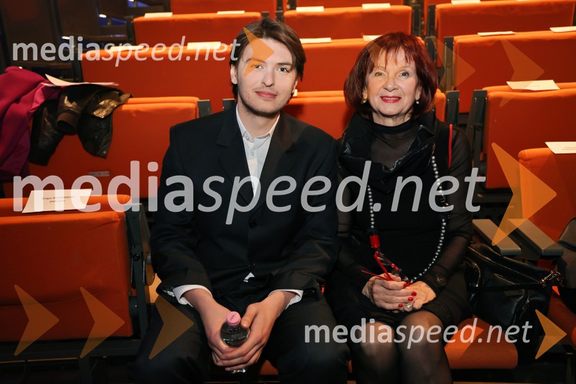 Glazerjeve nagrade 2026: Maja Godina Golija prejela priznanje za življenjsko delo