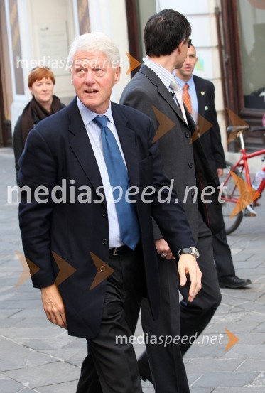 Bill Clinton, 42. predsednik Združenih držav Amerike v LjubljaniBill Clinton, 42. predsednik ZDA na obisku v Sloveniji, na povabilo Diners Club Slovenija