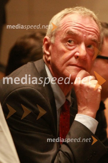 Jure Cekuta, slikarBill Clinton, 42. predsednik ZDA na obisku v Sloveniji, na povabilo Diners Club Slovenija