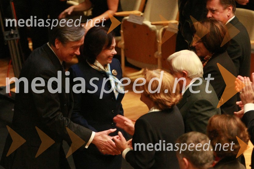 Dr. Danilo Türk, predsednik Republike Slovenije in njegova soproga Barbara Miklič Türk, Milan Kučan, nekdanji predsednik Republike Slovenije in njegova soproga ŠtefkaBill Clinton, 42. predsednik ZDA na obisku v Sloveniji, na povabilo Diners Club Slovenija