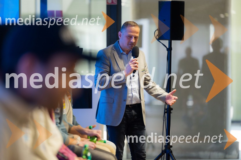 Novinarska konferenca pred Planico