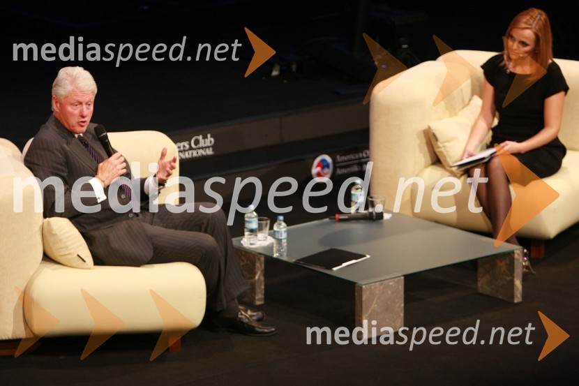 Bill Clinton, 42. predsednik Združenih držav Amerike in Ajša Vodnik, izvršna direktorica AmCham (Ameriška gospodarska zbornica)Bill Clinton, 42. predsednik ZDA na obisku v Sloveniji, na povabilo Diners Club Slovenija